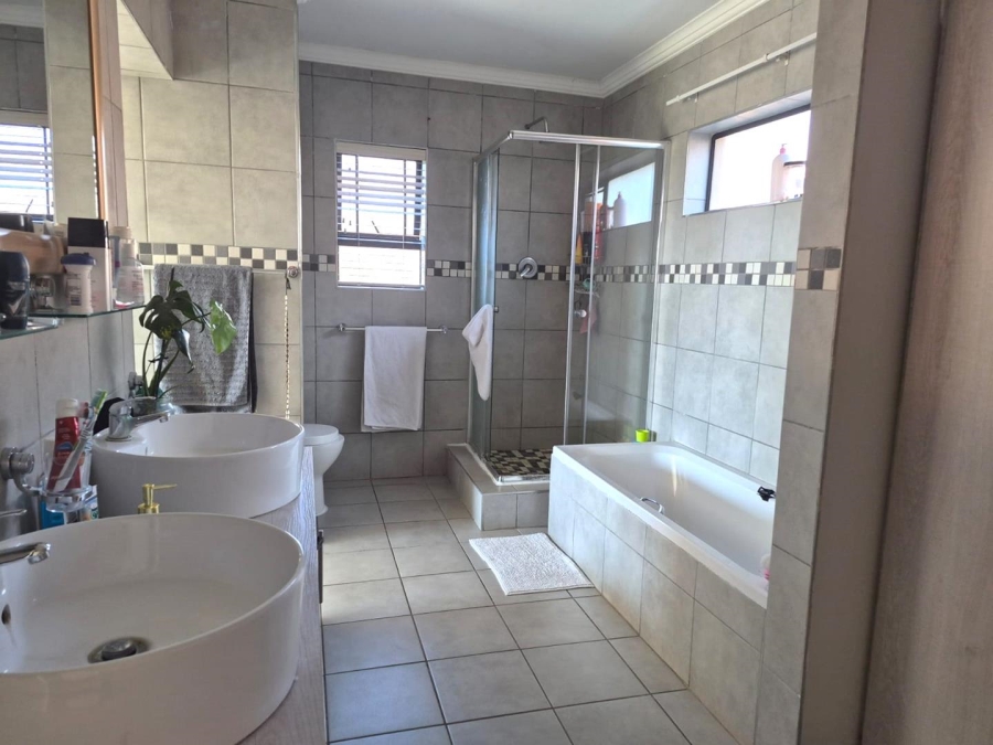 3 Bedroom Property for Sale in Seasons Lifestyle Estate North West